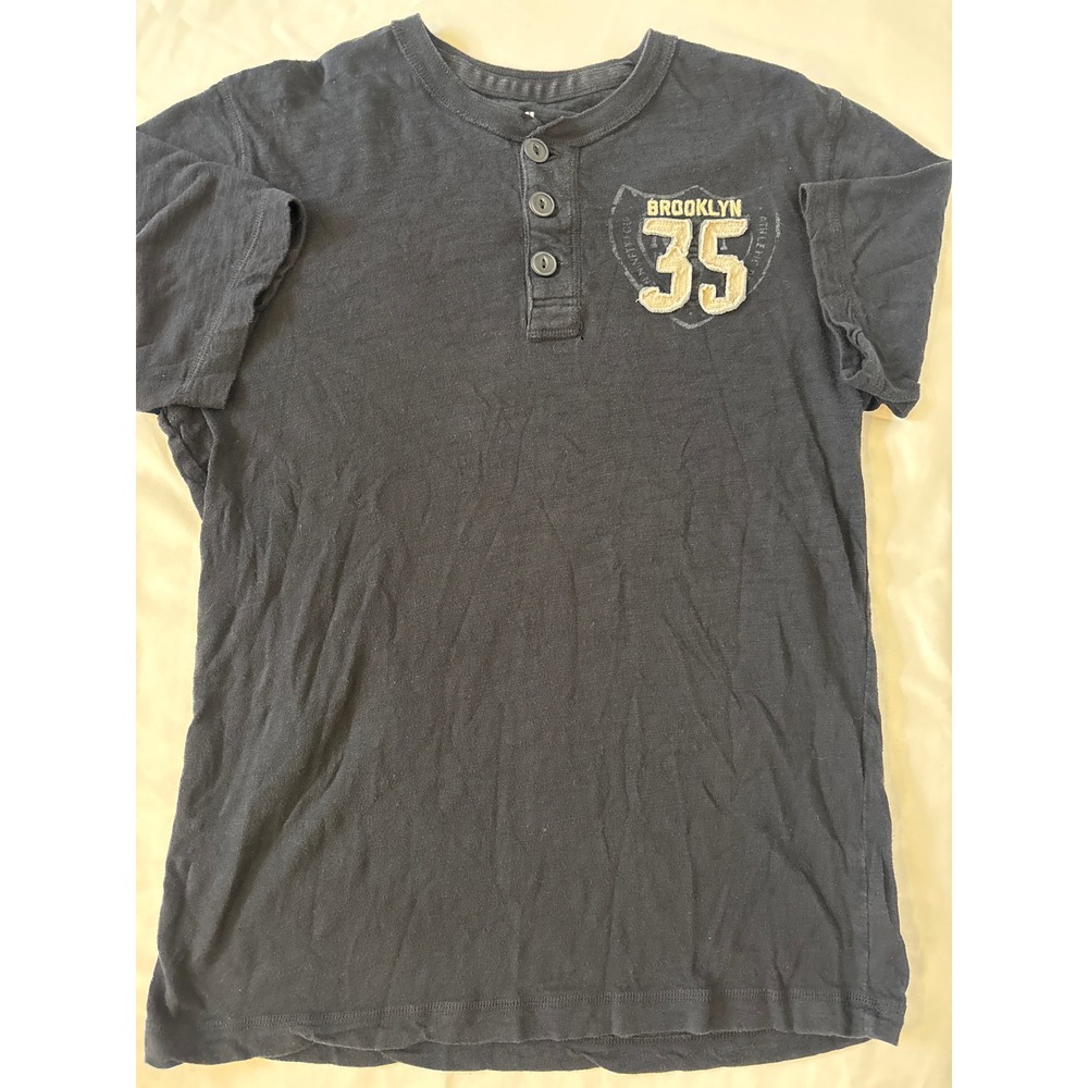 Old Navy Mens Slim Fit Henley Shirt Black Brooklyn 35 Patch Graphic Tee Medium